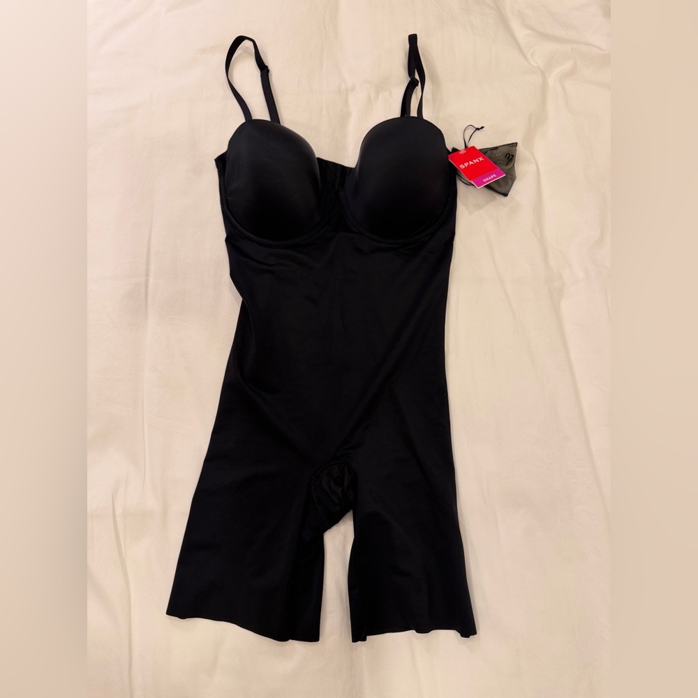 NWT SPANX Black Strapless Cupped Bodysuit XL